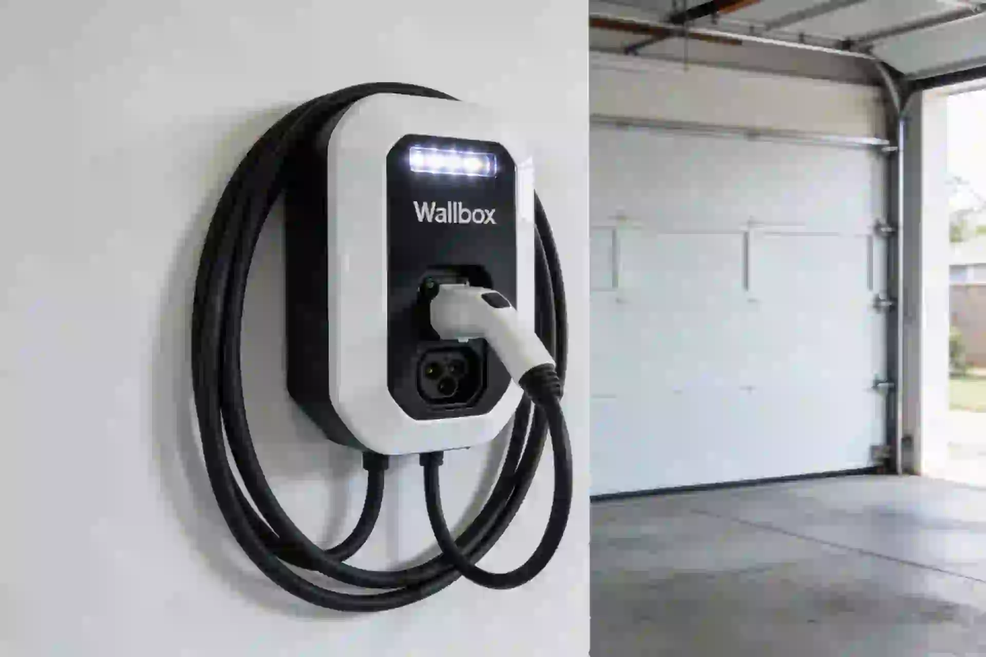 Installation borne de recharge à La Londe-les-Maures